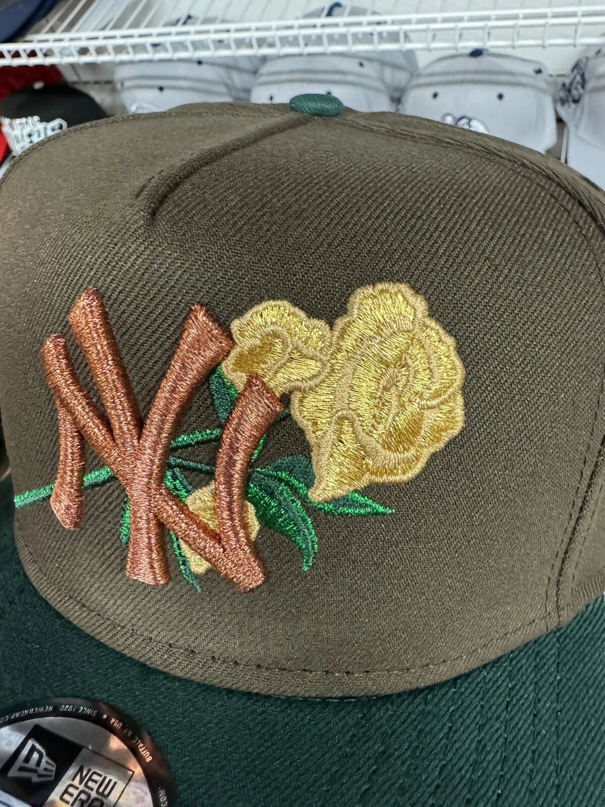 NY Yankees 1999 World New Era 9FIFTY Snapback Hat A Frame Brown Green Yellow Rose World Ser